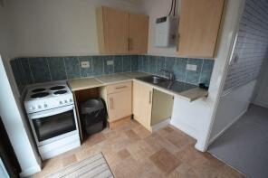 1, Babell Hill, Pensarn, Carmarthen SA31 2DJ