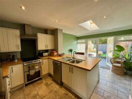 2, Meadow Cottages, Moors Avenue, Kidderminster DY11 7YL