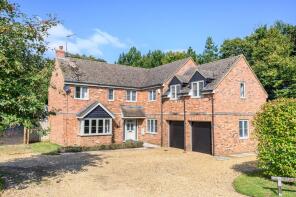9, Dovecote Close, Banbury OX15 4RD