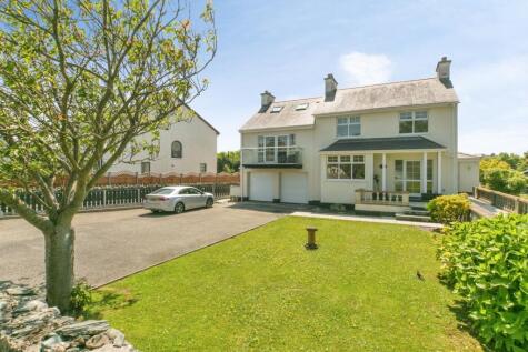 Lon Towyn Capel, Trearddur Bay, Holyhead, Isle of Anglesey, LL65