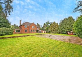 32, Woolsington Park South, Woolsington, Newcastle Upon Tyne NE13 8BJ
