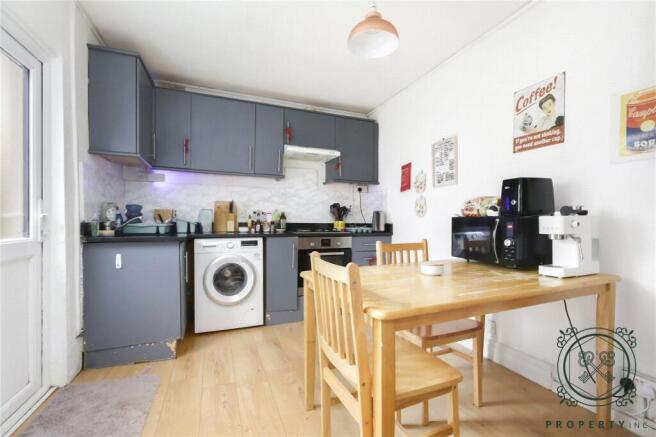 Kitchen/Dining Area