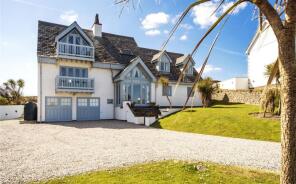 The Beach House, Road Through Trethias Farm To Trethias Cottage, Treyarnon, Padstow PL28 8JS