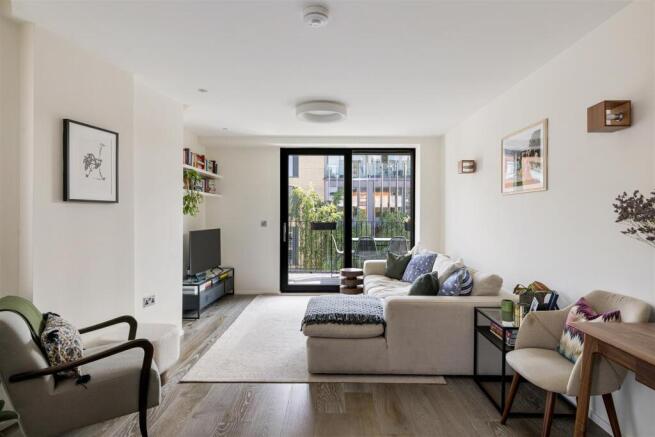Shore Road E9