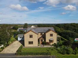 7, The Meads Drive, Hook, Haverfordwest SA62 4LZ