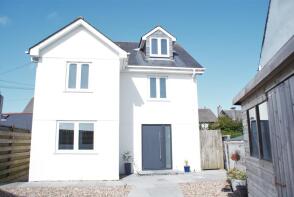 Rame Cross Cottage, Road From Halfway House To Junction At London Wells Farm, Penryn TR10 9EB