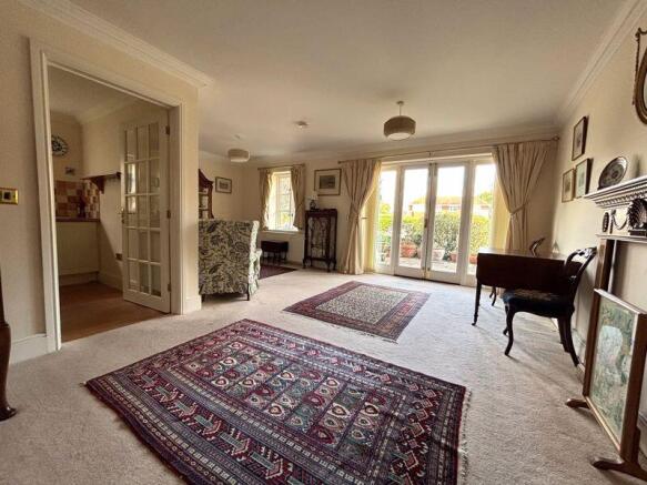 14 Motcombe Grange_Sitting Room (1)