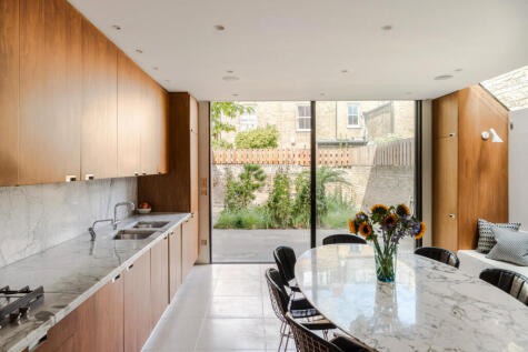 Hestercombe Avenue, London SW6