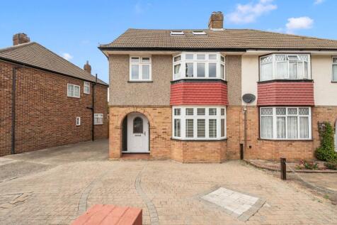 Alsom Avenue, Worcester Park, KT4