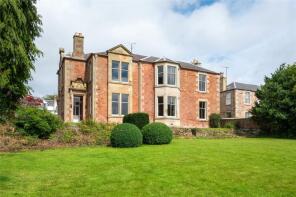 Inchdarnie, Main Street, Melrose TD6 0BB