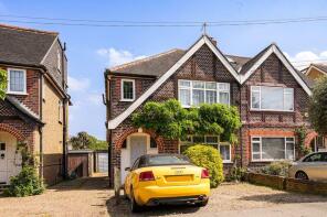 42, Hampton Court Avenue, East Molesey KT8 0BQ