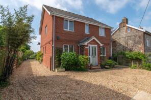 Lindisfarne, Church Road, Havenstreet, Ryde PO33 4DN