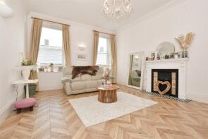 5, 1 Tennyson Rise, Whitecroft Park, Newport PO30 3BY