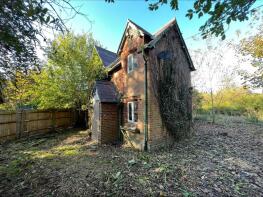 Manor Lodge, Willow Court Lane, Moulsford, Wallingford OX10 9HU