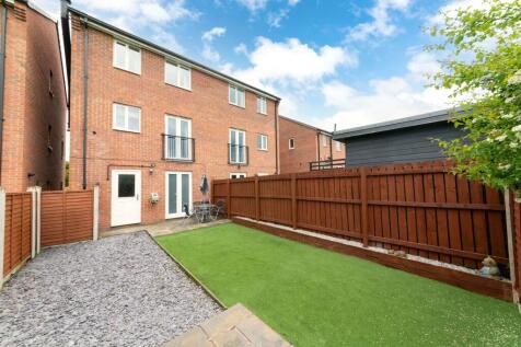 Blackthorn Way, Scissett, HD8
