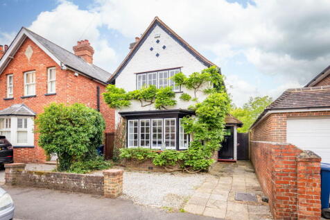 Barton Road, Bramley, GU5 0EA