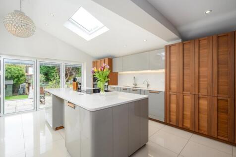 Monument Road, Weybridge, KT13