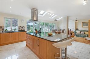 8, Meadow View Cottages, Laddingford, Maidstone ME18 6BN