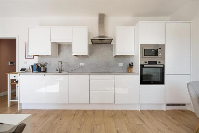 Altherton Mews, E7