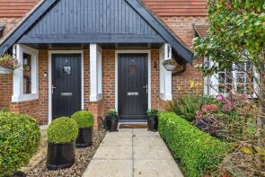 4, Froli Court, Upper Froyle, Alton GU34 4FD