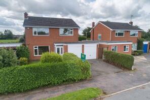 18, Churchill Drive, Lutterworth LE17 5QX