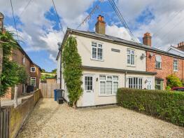 1, Longfield Terrace, Nags Head Lane, Great Missenden HP16 0ER