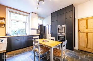 104, Lower Gate, Paddock, Huddersfield HD3 4EP