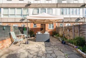 31, Mangold Way, Erith DA18 4DA