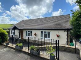 Westholme, A39 Between Boxs Shop And Treskinnick Cross, Poundstock, Bude EX23 0DS