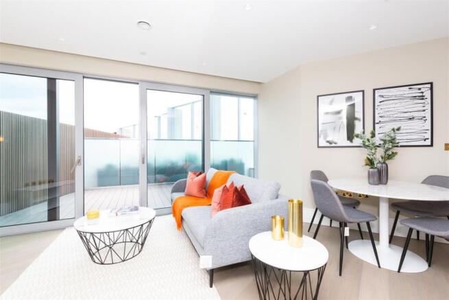 Flat 1108, 8 Cutter Lane-5.jpg