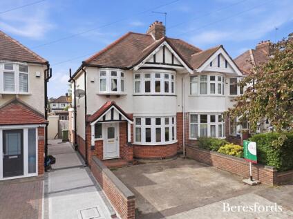 Hill Grove, Marshalls Park, RM1