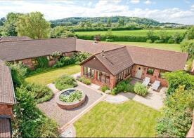 The Stables, Yarkhill Court, Watery Lane, Hereford HR1 3TD