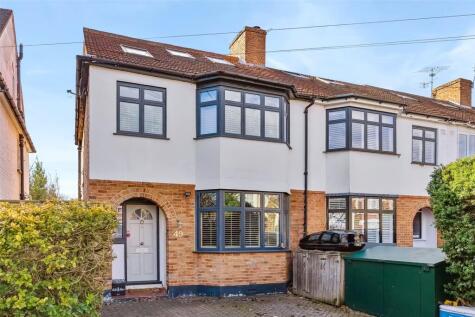 Fifth Cross Road, Twickenham, TW2