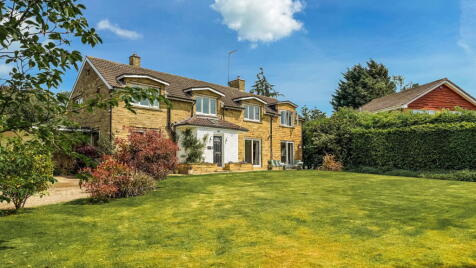 Crabtree Green, Collingham, Wetherby, LS22 5AB