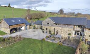 1, Beeches Barns, Marton SY21 8JY