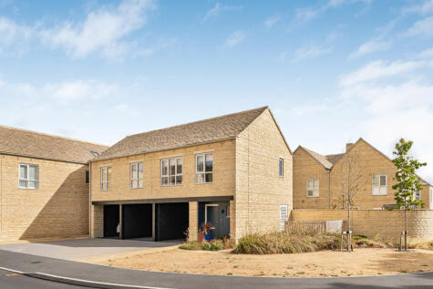 Colonel Drive, Cirencester, Gloucestershire, GL7