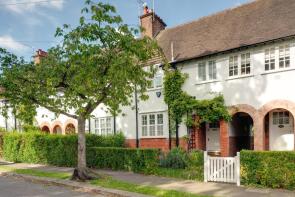 43, Asmuns Hill, Golders Green, London NW11 6EX