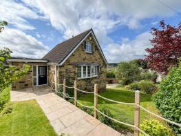 22, Priestley Grove, Taylor Hill, Huddersfield HD4 7RG