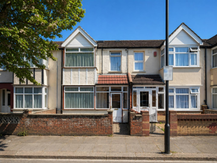 Trinity Road, Southall, UB1