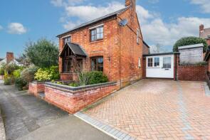 Hinton Cottage, Ashorne Road, Warwick CV35 9DR