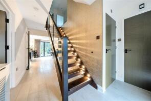 7, Leavesden Road, Stanmore HA7 3RQ