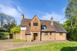 Hazelbrook, Back Lane, Cross In Hand, Heathfield TN21 0QD