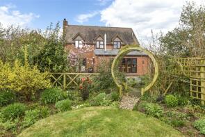 Pennar House, Furzehill, Colehill BH21 4HD