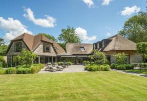 Crunchy Cottage, Park Lane, Chichester PO20 3TJ