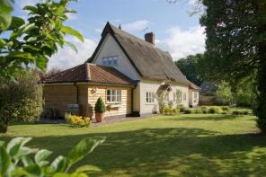 10 April Cottage, The Pound, Bury St. Edmunds IP29 5NJ