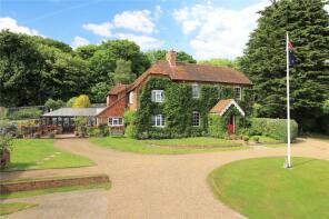 Bardogs Farmhouse, Puddledock Lane, Westerham TN16 1PX