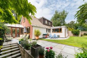 27, Rockwood Rise, Denby Dale, Huddersfield HD8 8SN