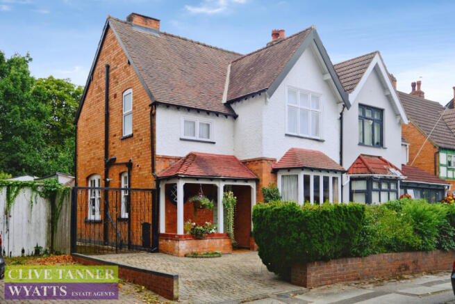 10 Russell Road