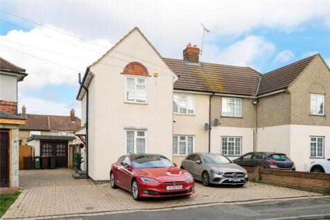 MacDonald Avenue, Dagenham, RM10