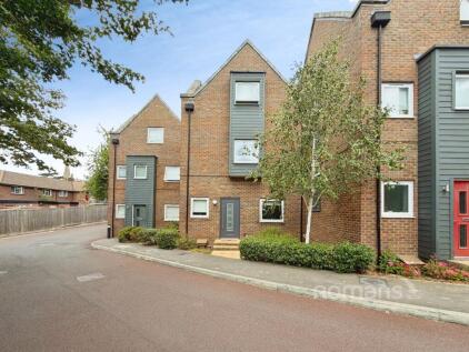 Kingfisher Drive, Camberley, Surrey